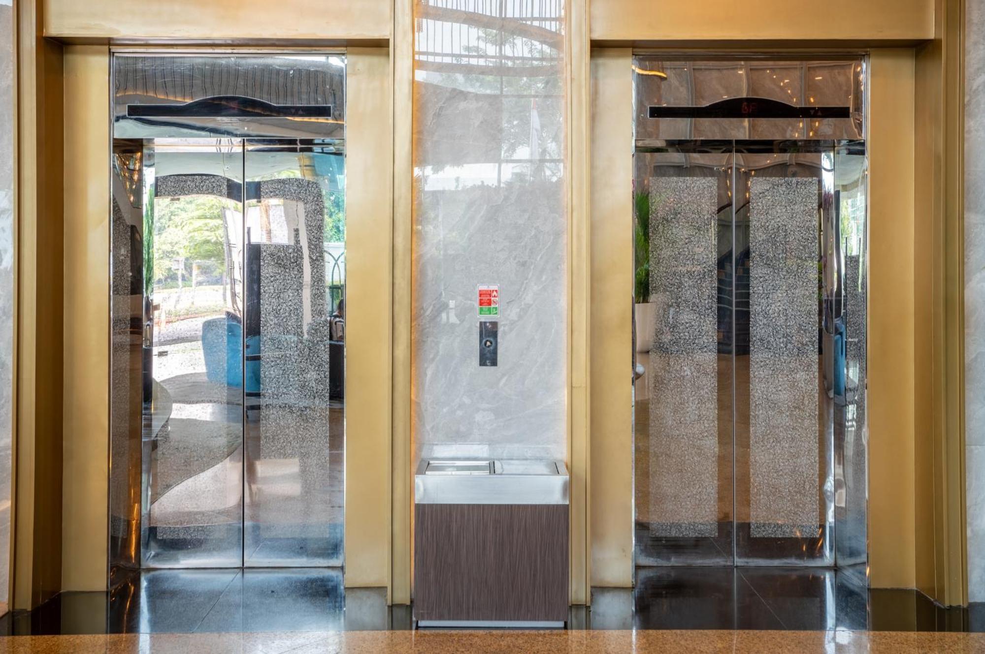 The Acacia Hotel Dżakarta Zewnętrze zdjęcie